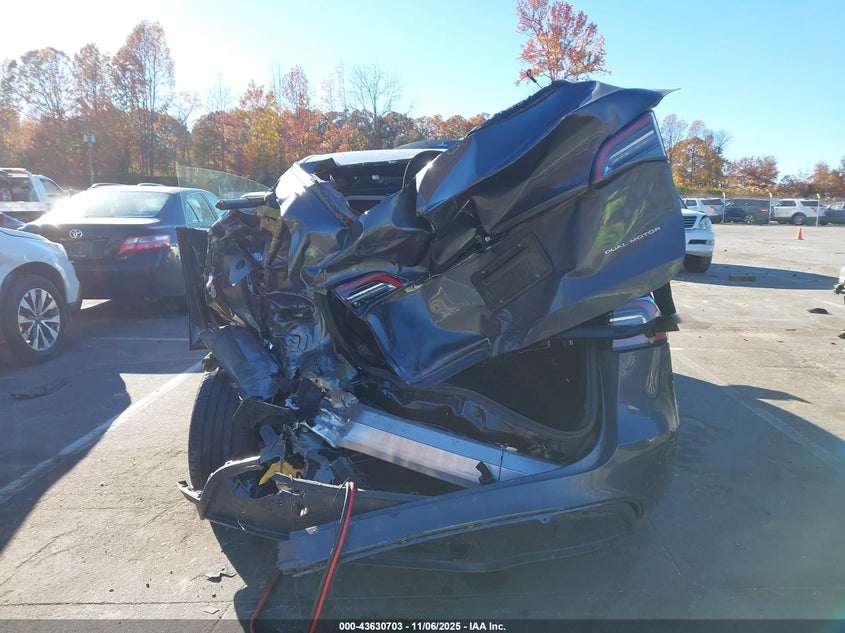 2023 Tesla Model Y Awd/Long Range Dual Motor All-Wheel Drive VIN: 7SAYGAEE0PF710166 Lot: 43630703