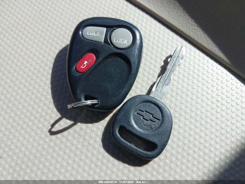 2002 Chevrolet Suburban 1500 Lt VIN: 3GNEC16Z52G351324 Lot: 43630716