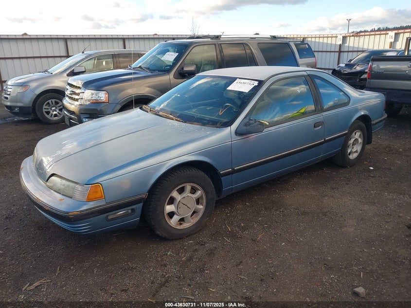 1FAPP6042KH129738 1989 FORD THUNDERBIRD photo no. 2