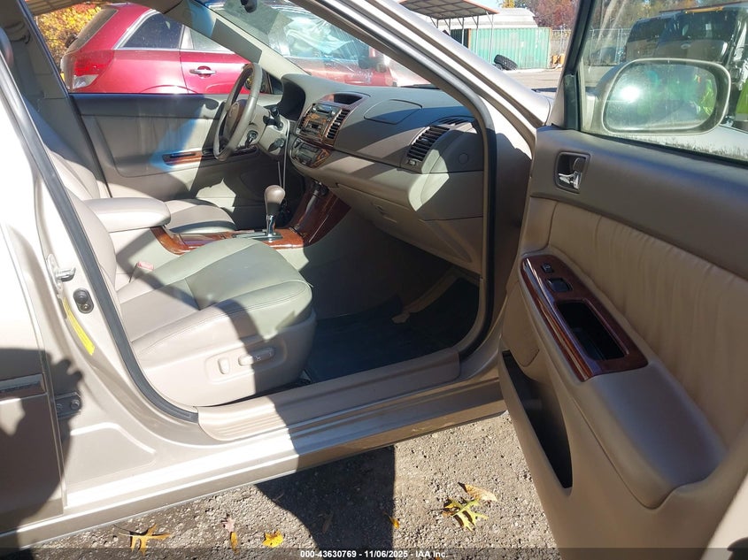 4T1BF30KX5U109426 2005 TOYOTA CAMRY photo no. 5