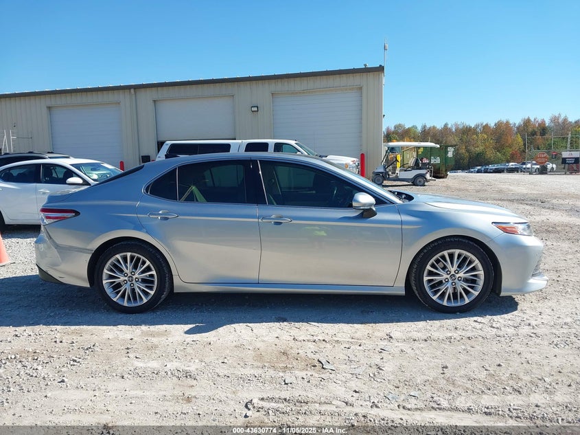 2018 TOYOTA CAMRY XLE 4T1B11HK4JU053288