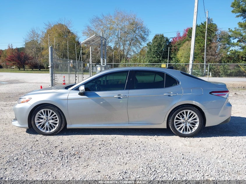 2018 TOYOTA CAMRY XLE 4T1B11HK4JU053288