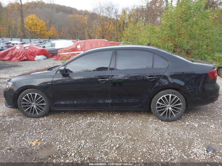2016 VOLKSWAGEN JETTA 1.8T SPORT - 3VWD17AJXGM404734