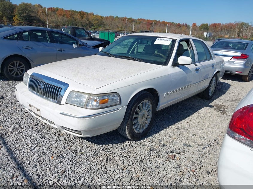 2MEFM75V28X650651 2008 MERCURY GRAND MARQUIS photo no. 2