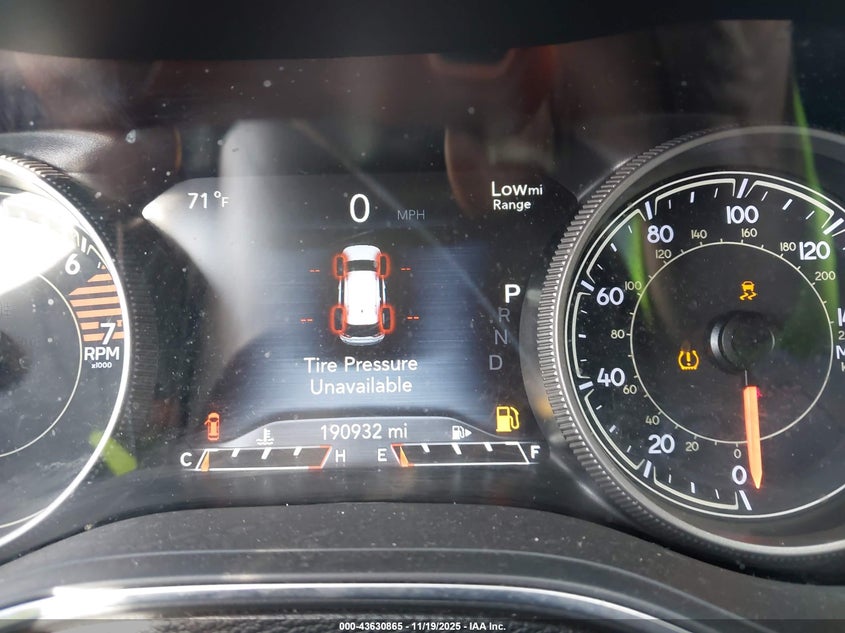 2019 Jeep Cherokee Limited Fwd VIN: 1C4PJLDBXKD392196 Lot: 43630865