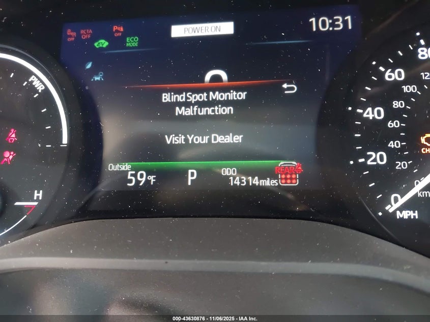 2025 TOYOTA SIENNA XLE 5TDYRKEC8SS246866