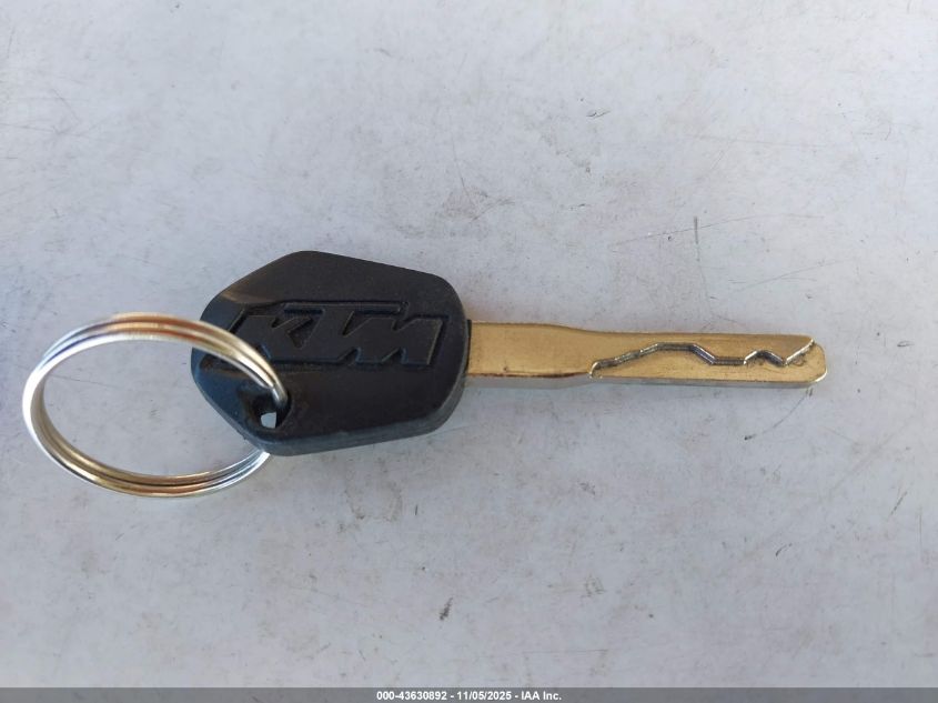 2015 Ktm 390 Duke VIN: MD2JYJ404FC217422 Lot: 43630892