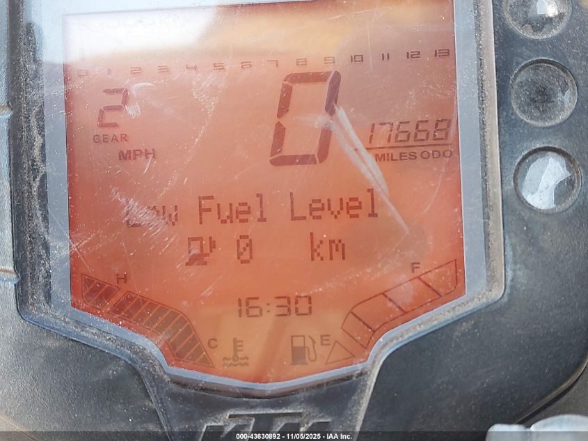 2015 Ktm 390 Duke VIN: MD2JYJ404FC217422 Lot: 43630892