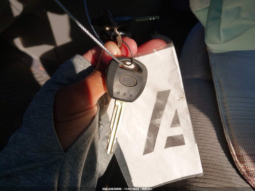 2014 Kia Sedona Lx VIN: KNDMG4C72E6549099 Lot: 43630898