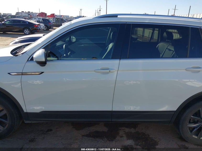 2022 VOLKSWAGEN TIGUAN 2.0T SE 3VV2B7AX1NM093320