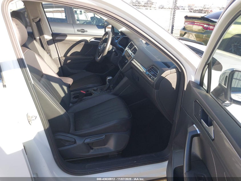 2022 VOLKSWAGEN TIGUAN 2.0T SE 3VV2B7AX1NM093320
