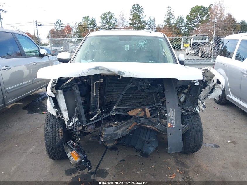 2008 Chevrolet Tahoe Lt VIN: 1GNFC13008R134430 Lot: 43630928