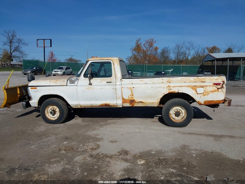 1979 Ford F-250 VIN: F26HUEC0584 Lot: 43631006