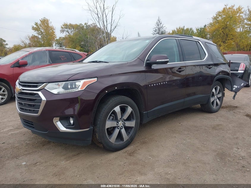 1GNERHKW1JJ105256 2018 CHEVROLET TRAVERSE photo no. 2