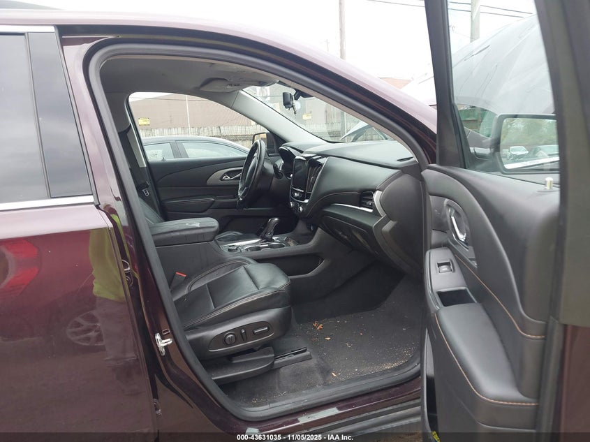 1GNERHKW1JJ105256 2018 CHEVROLET TRAVERSE photo no. 5