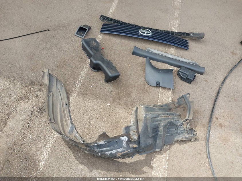 2005 Scion Xb VIN: JTLKT334550204692 Lot: 43631053