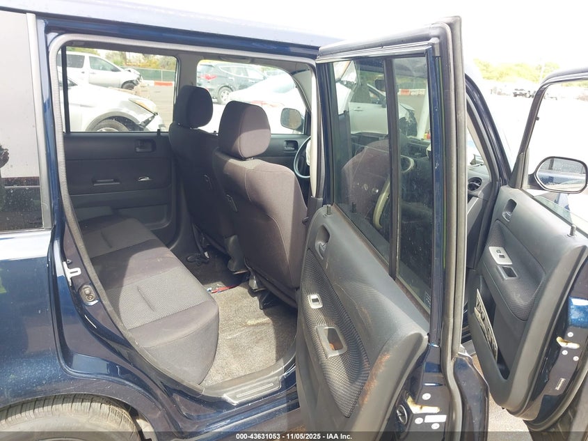 2005 Scion Xb VIN: JTLKT334550204692 Lot: 43631053