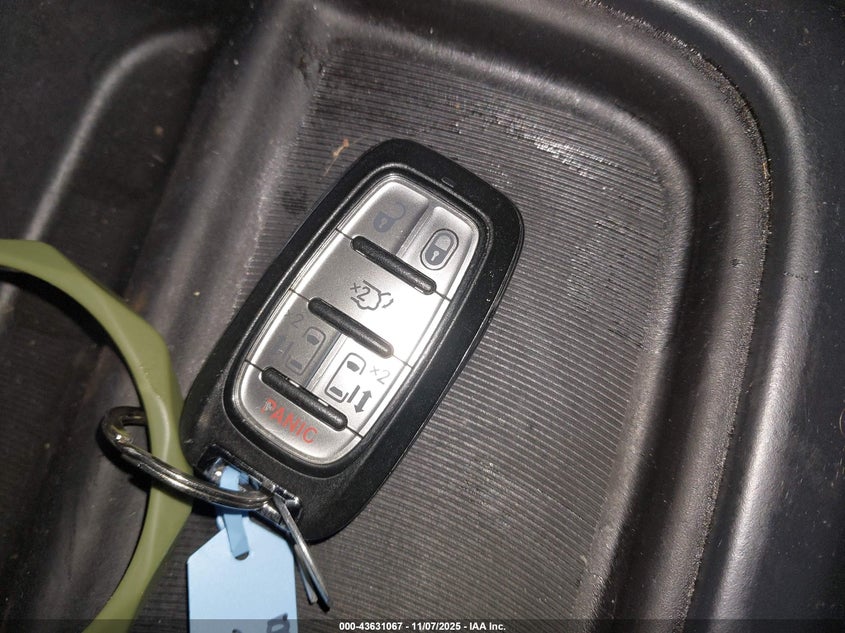 2017 Chrysler Pacifica Touring-L VIN: 2C4RC1BG6HR635434 Lot: 43631067