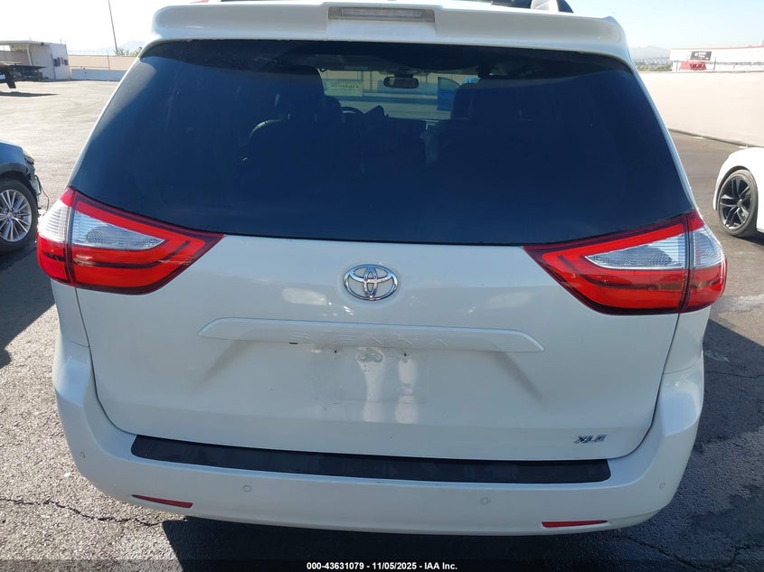 2019 TOYOTA SIENNA XLE 8 PASSENGER 5TDYZ3DC1KS020157