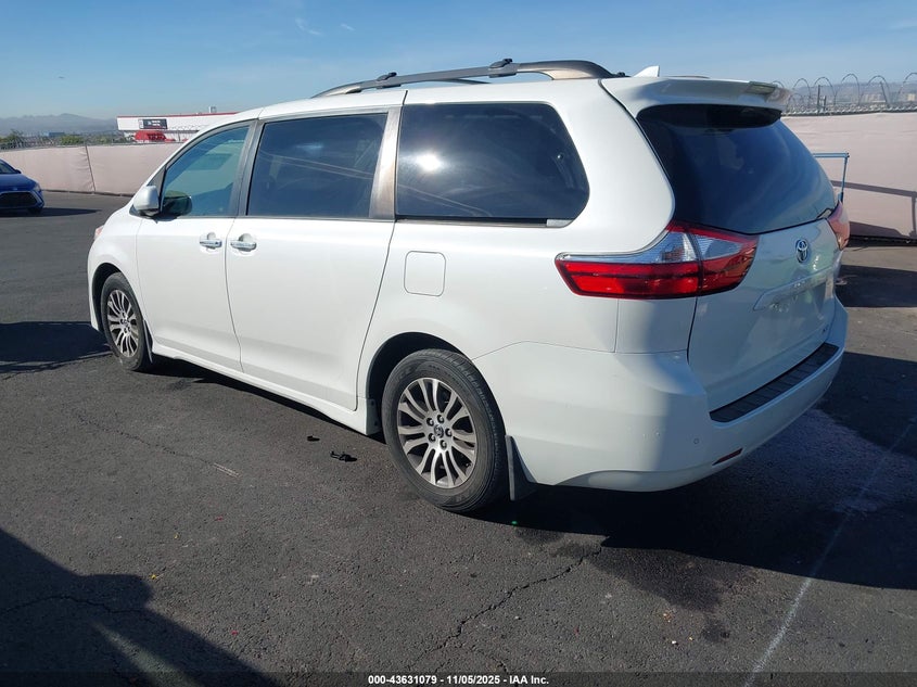 2019 TOYOTA SIENNA XLE 8 PASSENGER 5TDYZ3DC1KS020157