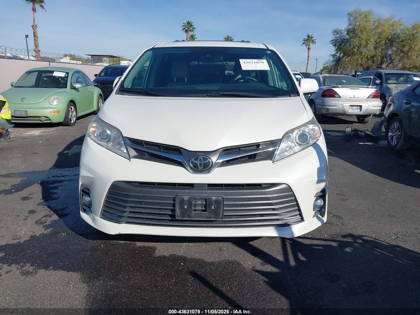 2019 TOYOTA SIENNA XLE 8 PASSENGER 5TDYZ3DC1KS020157