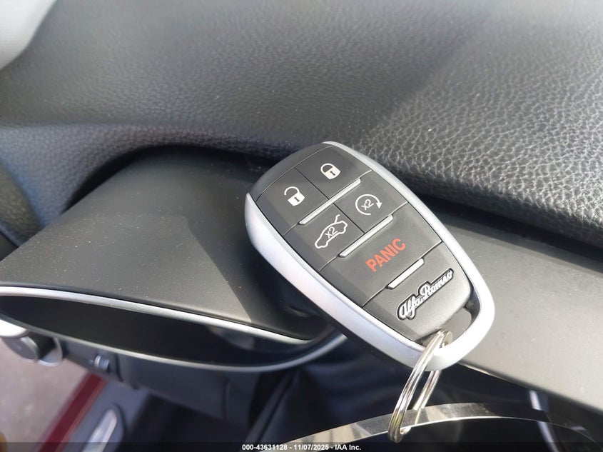 2019 ALFA ROMEO GIULIA TI SPORT AWD - ZARFANBN0K7608761