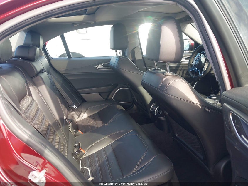 2019 ALFA ROMEO GIULIA TI SPORT AWD - ZARFANBN0K7608761