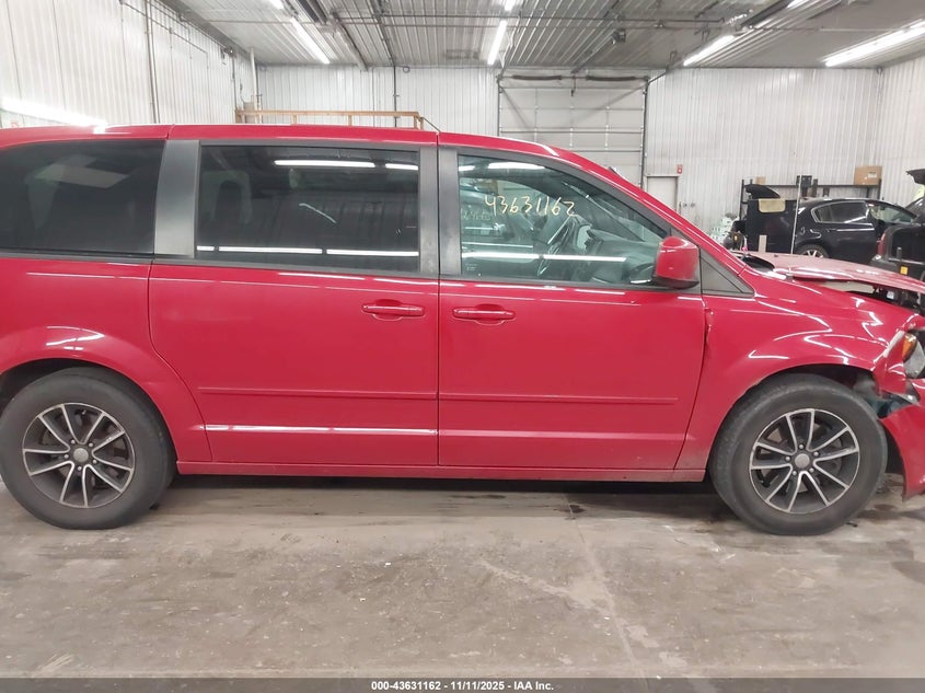2016 Dodge Grand Caravan R/T VIN: 2C4RDGEG9GR219422 Lot: 43631162