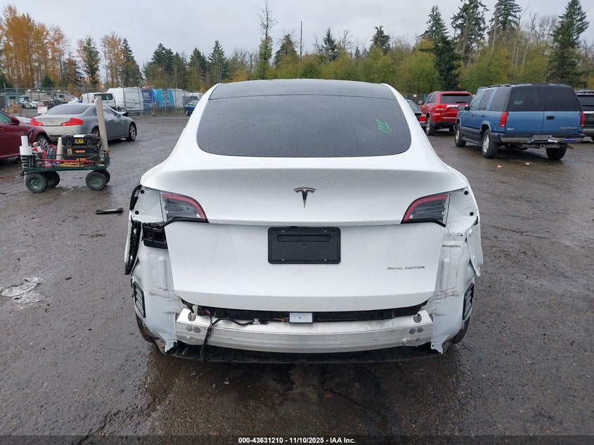 2023 Tesla Model Y Awd/Long Range Dual Motor All-Wheel Drive VIN: 7SAYGDEE3PF875923 Lot: 43631210