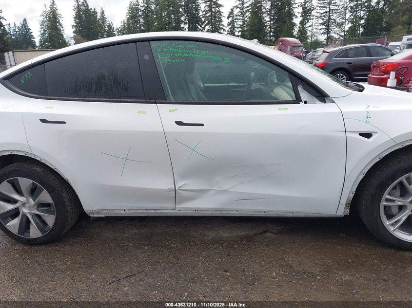 2023 Tesla Model Y Awd/Long Range Dual Motor All-Wheel Drive VIN: 7SAYGDEE3PF875923 Lot: 43631210