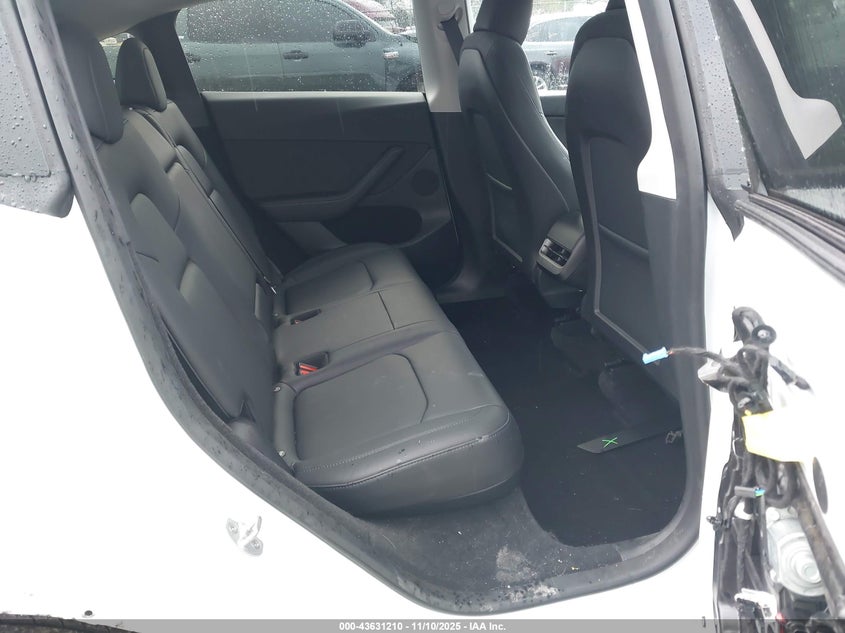 2023 Tesla Model Y Awd/Long Range Dual Motor All-Wheel Drive VIN: 7SAYGDEE3PF875923 Lot: 43631210