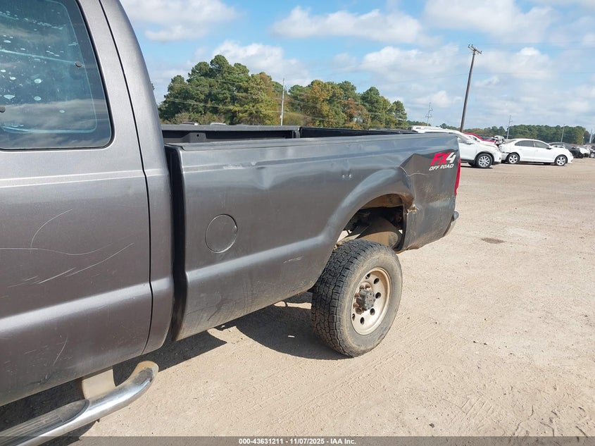 2004 Ford F-350 Lariat/Xl/Xlt VIN: 1FTSX31P64EA48824 Lot: 43631211