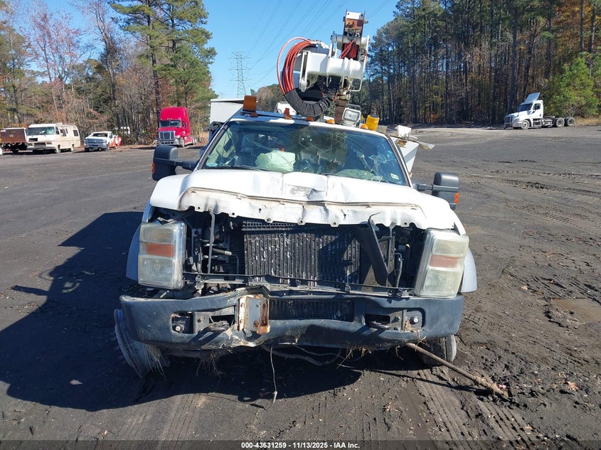 2008 Ford F-550 Chassis Xl/Xlt VIN: 1FDAF57R88EE29031 Lot: 43631259