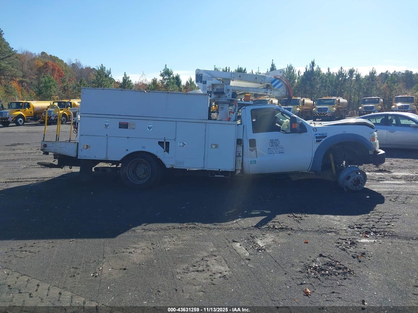 2008 Ford F-550 Chassis Xl/Xlt VIN: 1FDAF57R88EE29031 Lot: 43631259