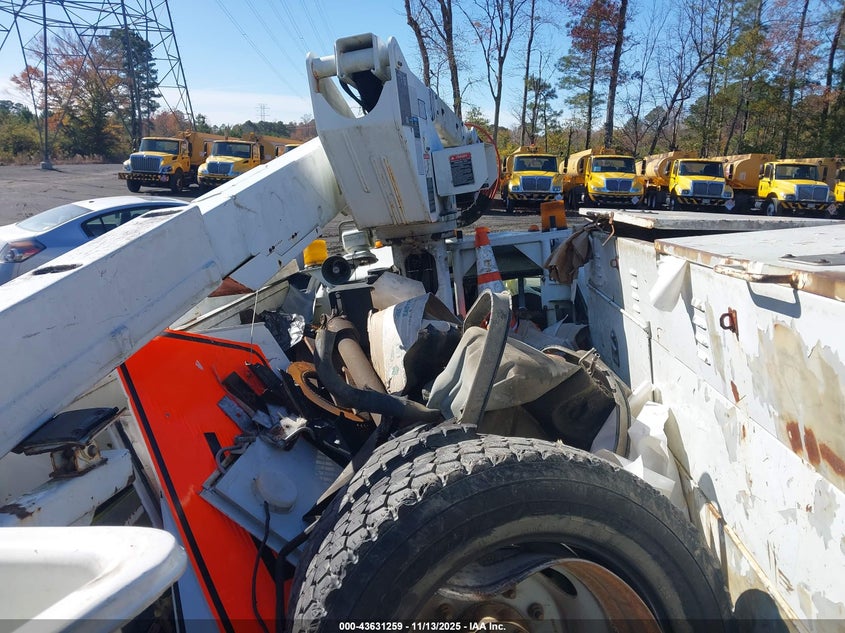 2008 Ford F-550 Chassis Xl/Xlt VIN: 1FDAF57R88EE29031 Lot: 43631259