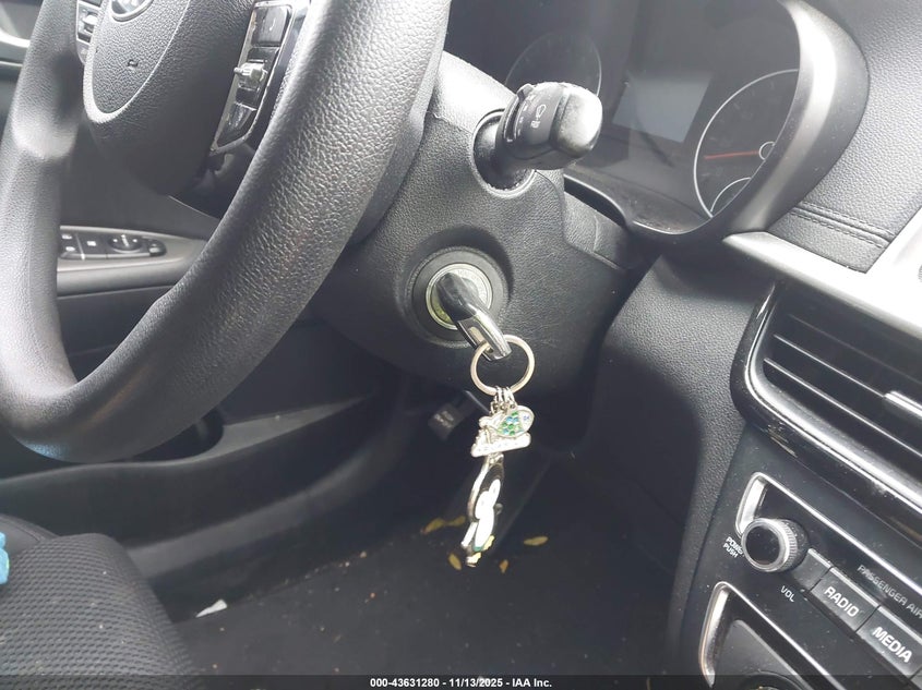 2020 KIA OPTIMA LX 5XXGT4L37LG412468