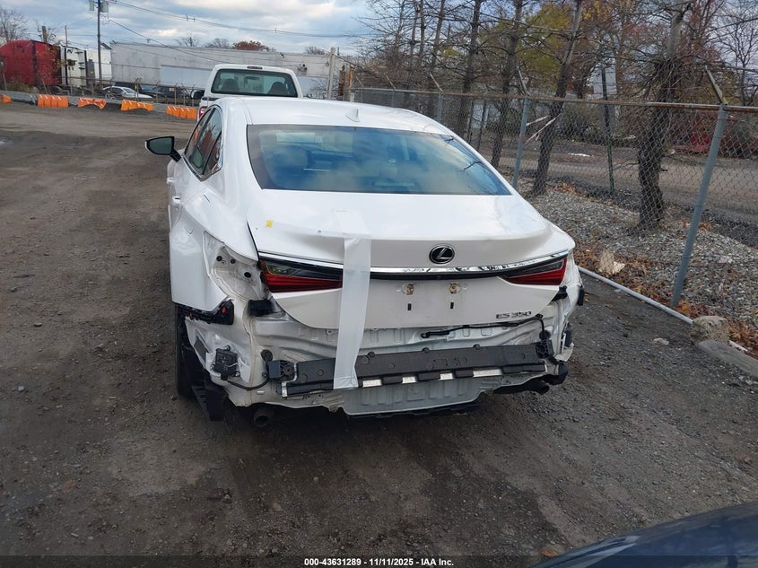 58ABZ1B11KU038735 2019 LEXUS ES photo no. 16