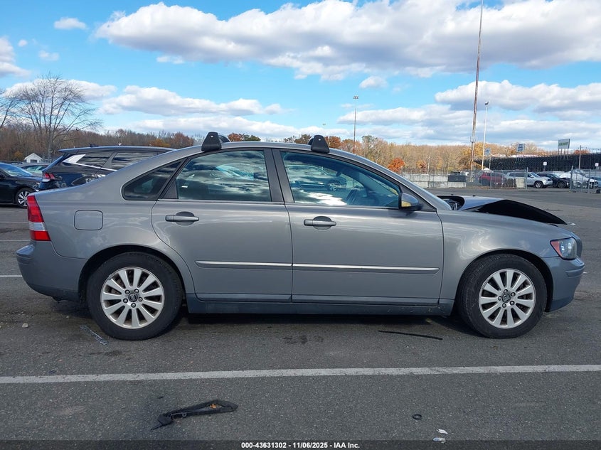 2005 Volvo S40 2.4I VIN: YV1MS382152109558 Lot: 43631302