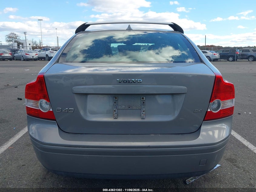 2005 Volvo S40 2.4I VIN: YV1MS382152109558 Lot: 43631302