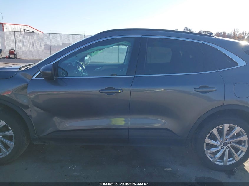 2021 FORD ESCAPE TITANIUM 1FMCU9J95MUA05935