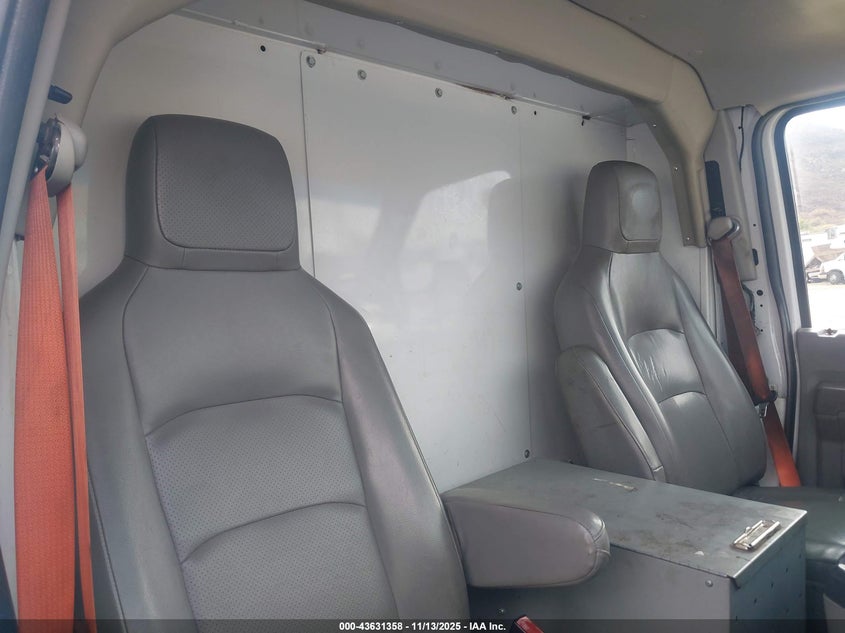 2016 Ford E-350 Cutaway VIN: 1FDWE3FL6GDC28338 Lot: 43631358