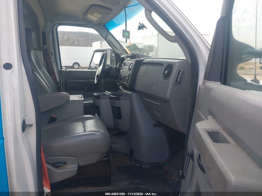 2016 Ford E-350 Cutaway VIN: 1FDWE3FL6GDC28338 Lot: 43631358