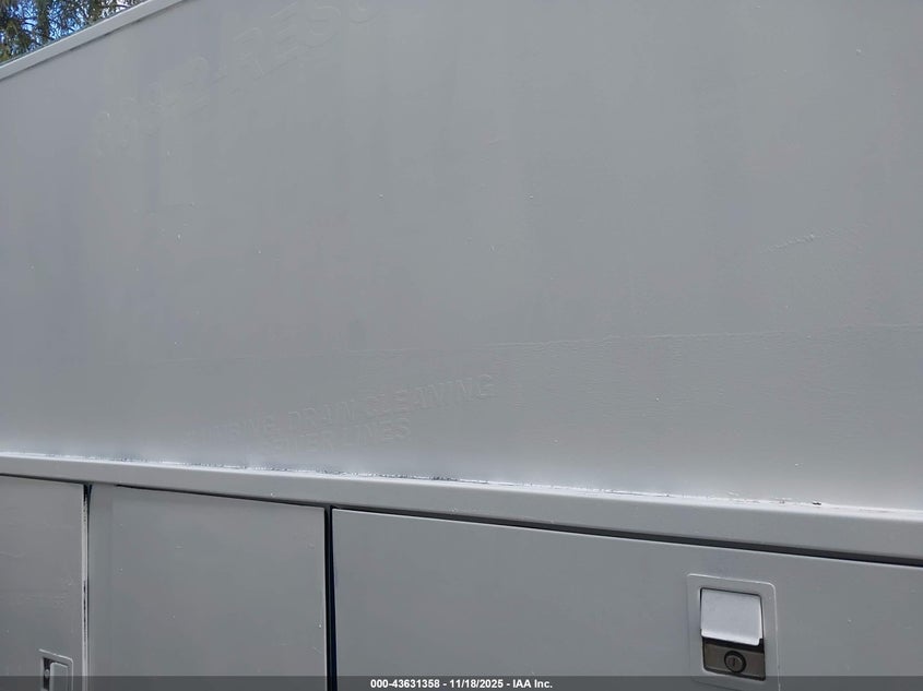 2016 Ford E-350 Cutaway VIN: 1FDWE3FL6GDC28338 Lot: 43631358