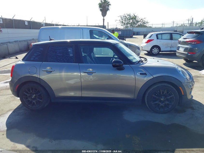 2018 Mini Hardtop Cooper VIN: WMWXU1C53J2F79586 Lot: 43631374