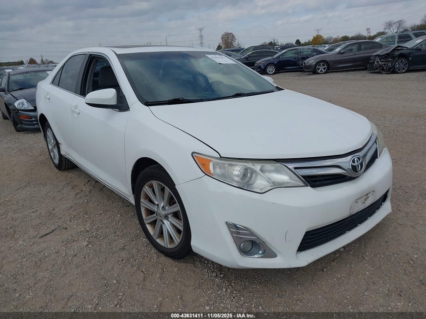 TOYOTA CAMRY XLE