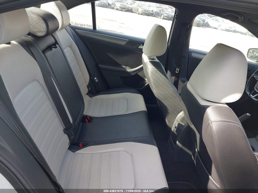 2016 VOLKSWAGEN JETTA 1.8T SPORT - 3VWD17AJ1GM306045