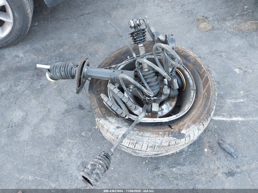 2008 Buick Lacrosse Cxl VIN: 2G4WD582681253661 Lot: 43631604