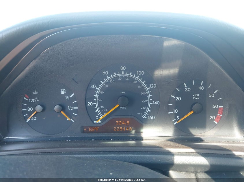 1999 Mercedes-Benz Clk 430 VIN: WDBLJ70G3XF087429 Lot: 43631714