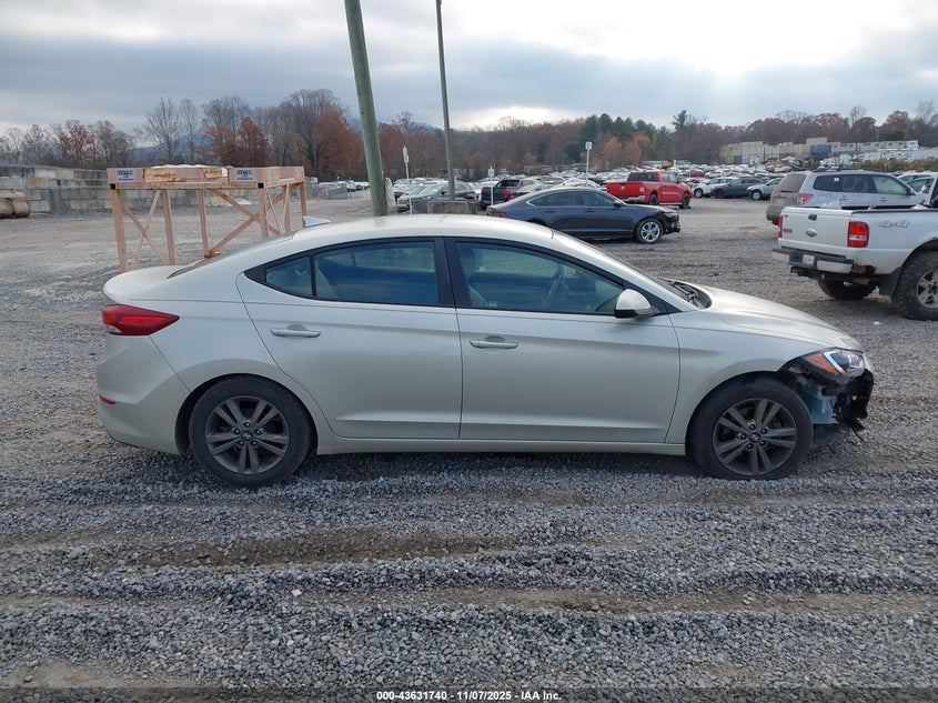 2017 HYUNDAI ELANTRA SE - 5NPD84LF7HH001033