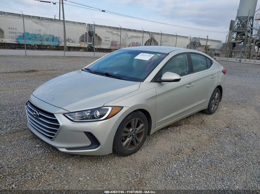 2017 HYUNDAI ELANTRA SE - 5NPD84LF7HH001033